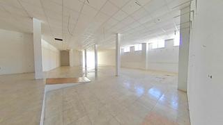 Local commercial  Alfonso i