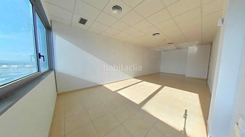 Foto cf6bdec5-aa30-47ae-9606-392d6a20120d. Office space in San Jerónimo - La Bachillera Sevilla