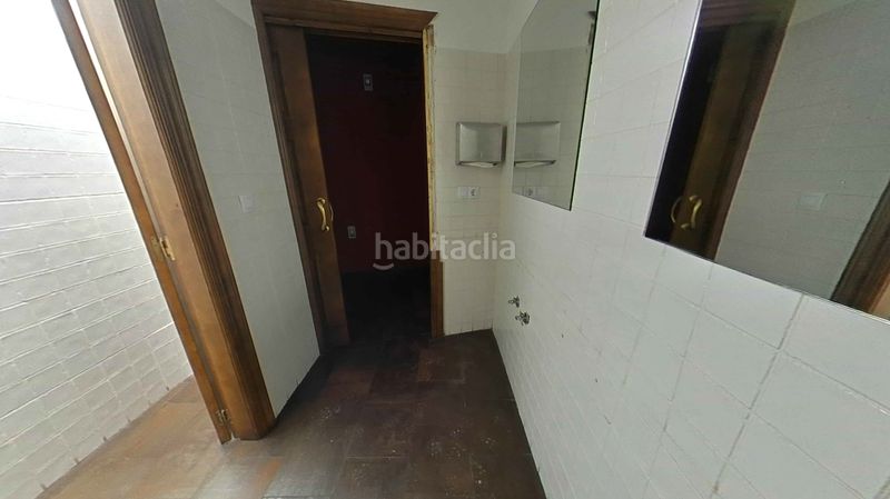 Foto 0cd5dd20-c002-4308-abdb-9fb54e6ea570. Local comercial a Pradoluengo