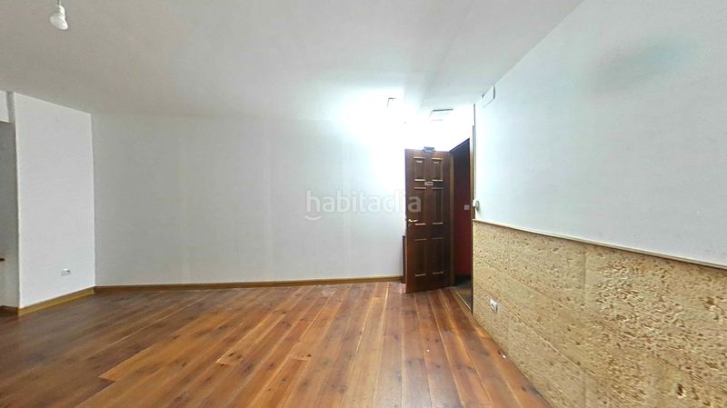 Foto 422f36a4-c21c-4a89-a33f-9a399896eb21. Local comercial a Pradoluengo