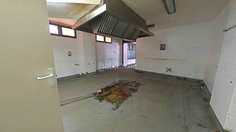 Foto 5165f605-d0ae-4b53-ae02-3e21d023e118. Local comercial a Pradoluengo