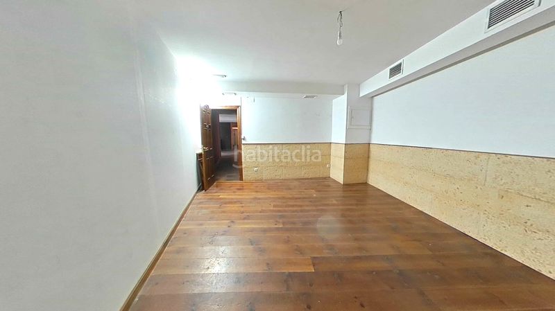Foto cd63bc43-a8e4-43e3-9bc1-c21e26a18102. Local comercial a Pradoluengo