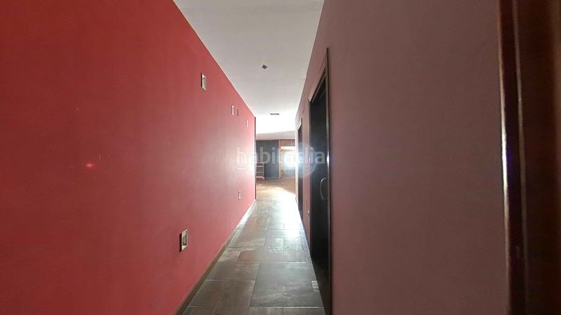 Foto dcf75bf1-0ed0-43f4-a4ee-c00865454d3d. Local comercial a Pradoluengo
