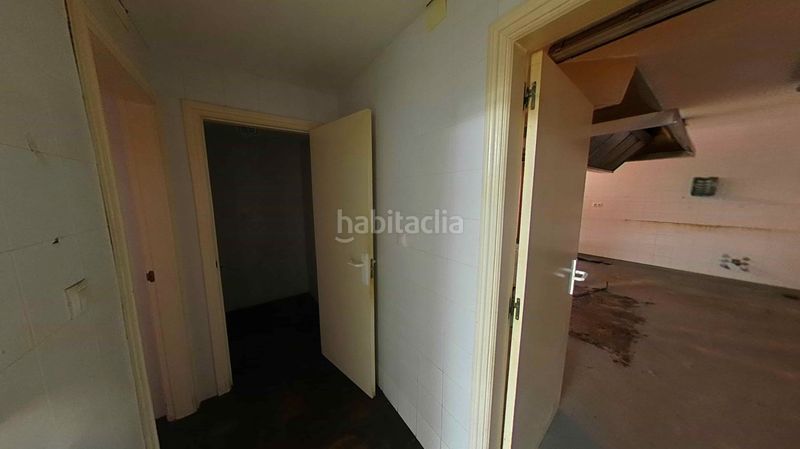 Foto f12cc0cc-8709-4877-8426-fad1909b8f7e. Local comercial a Pradoluengo