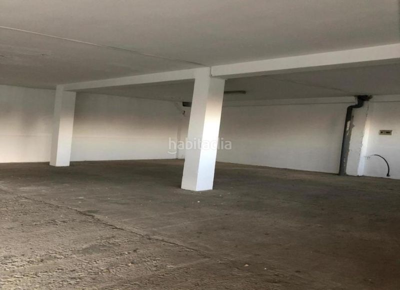 Foto 8081051c-2431-4308-9fc9-420d8ded6703. Local comercial a Llevant Reus