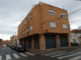 Locale commerciale in Canigo