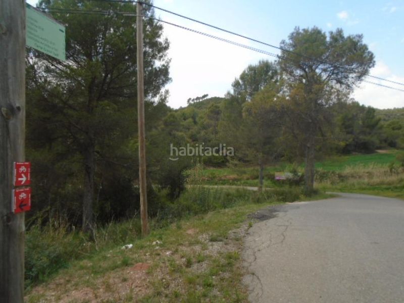 Foto c68cd100-bd03-4c75-ac5e-40e623c9dfe9. Terreny residencial a Rellinars
