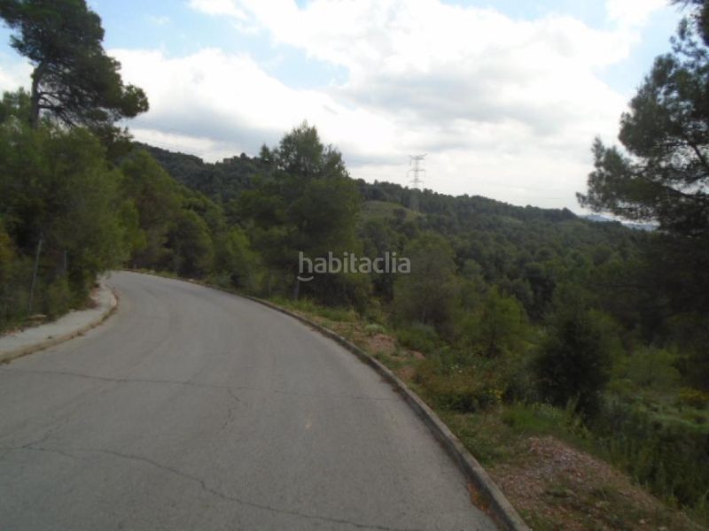 Foto ced09f75-4d43-4c9d-8ced-b0aa912b5991. Terreny residencial a Rellinars