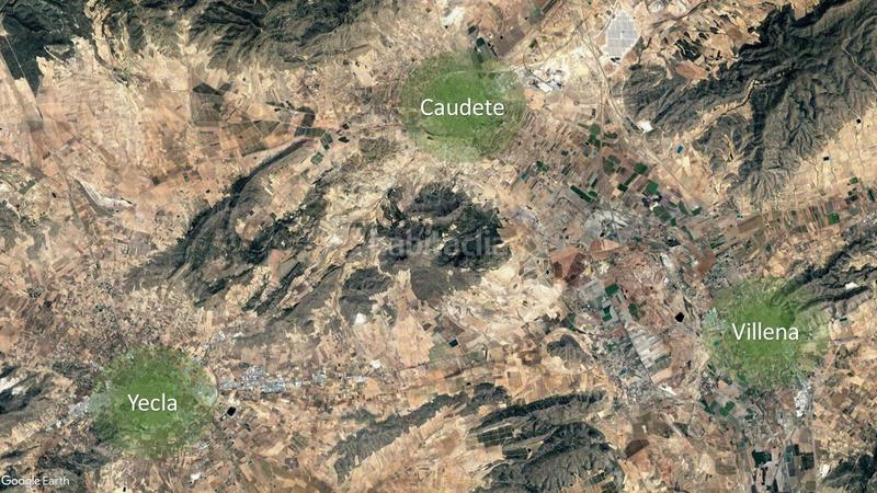 Foto 13acfe56-6661-42c3-a210-52788d9f0551. Terrain résidentiel dans Caudete