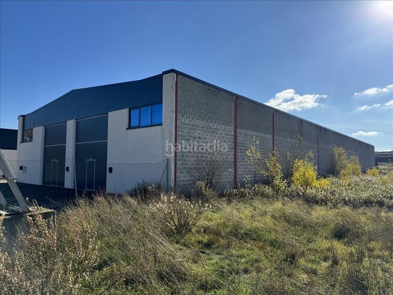 Foto c7cd65f3-5eec-4344-a268-581894c2fe79. Fabrikhalle in Hormilla