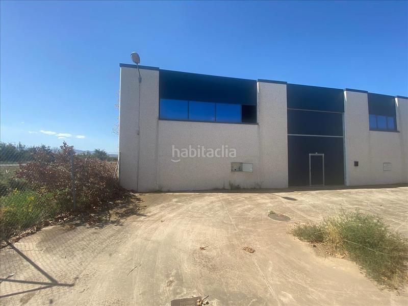 Foto 2b7d3bc4-0373-4557-9b77-14bb69413d16. Fabrikhalle in Hormilla