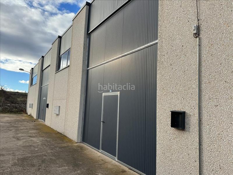 Foto 2cd7a0a0-d0b5-4aa6-97e8-db7055702ab5. Fabrikhalle in Hormilla