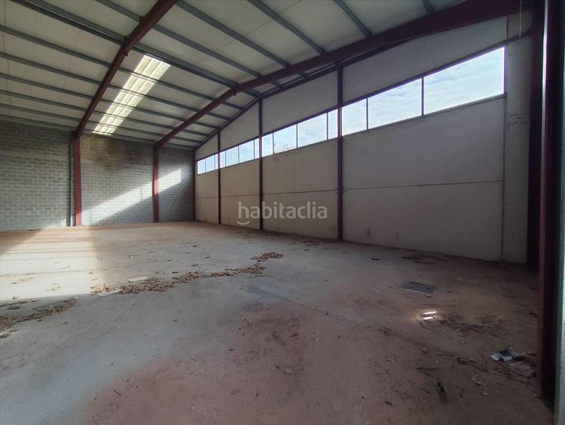Foto b5e9e624-6e3c-444e-b01f-a43caf061b5a. Fabrikhalle in Hormilla