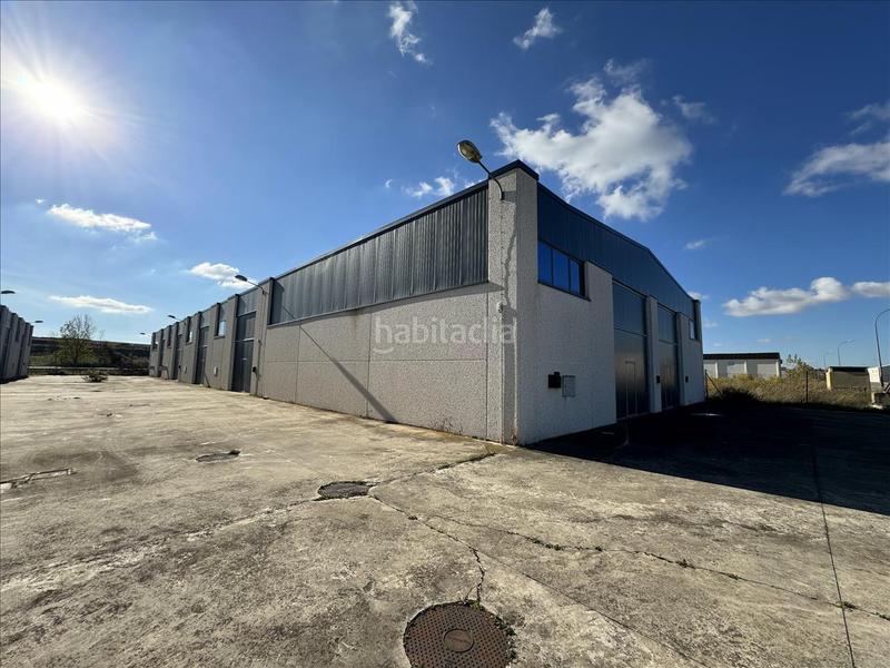 Foto b25f2a97-1392-4826-8a19-38751eea008a. Fabrikhalle in Hormilla