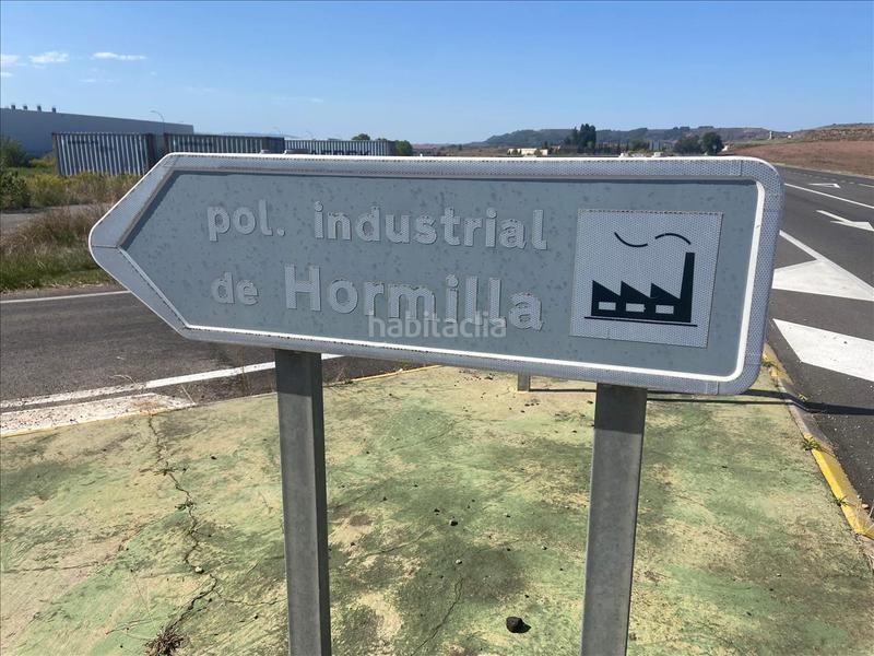 Foto b44be28d-7da5-4950-93fc-e7feb1ba3da2. Fabrikhalle in Hormilla