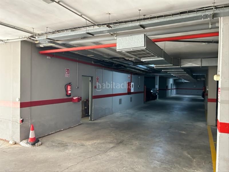 Foto f9bc3de1-8a02-4d59-a830-4f33e7930bc1. Parking voiture dans Parc Tecnològic Paterna
