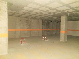 Parking voiture à Maestro Cipriano Galea