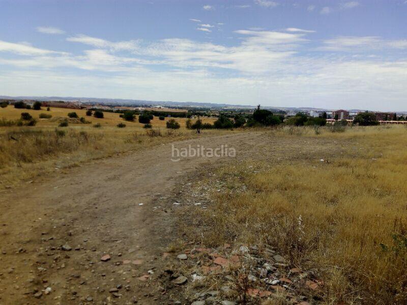 Foto 96a308a4-0d7e-4b51-b795-37c253e9fb93. Residential plot in Maria Auxiliadora - Barriada de Llera Badajoz