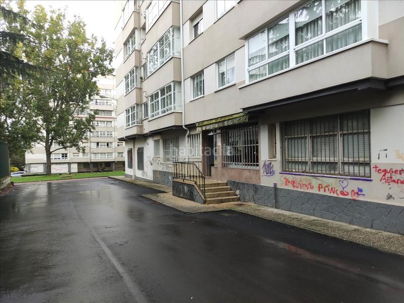 Foto 4d709e1a-d7cf-4674-849b-a2e3e84d2eb6. Local comercial en Caranza Ferrol