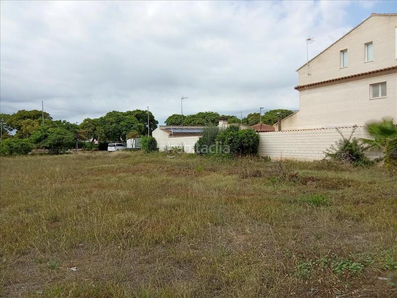 Foto f6f25fc3-84b7-4b6c-917e-d056434b493f. Terreny residencial a Canet d´en Berenguer