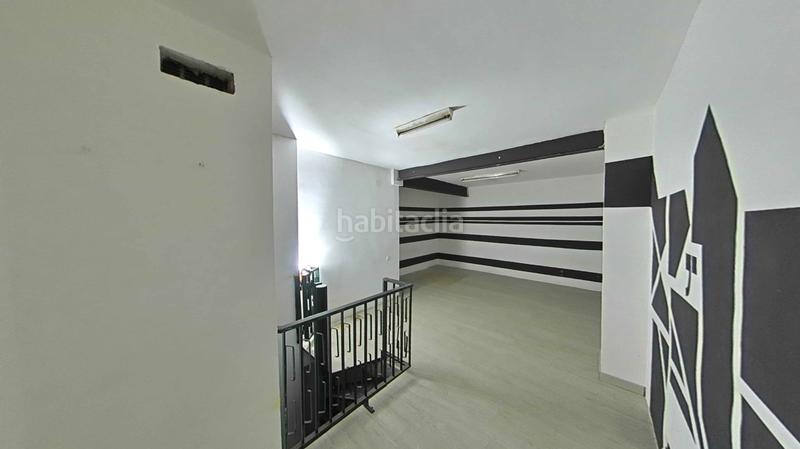 Foto 0fc9efa2-64db-4c54-9bf8-d11ed6762ba2. Local comercial a Carmel Barcelona