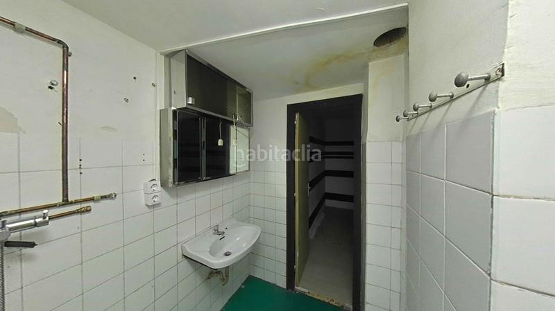 Foto f1072991-d887-47ba-8346-d44eafd32199. Local comercial a Carmel Barcelona