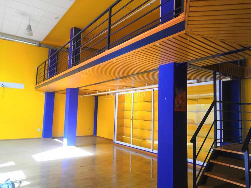 Foto 0dccf8e2-a804-4a31-885d-408f6b7efe6a. Local comercial a Centro Ponferrada