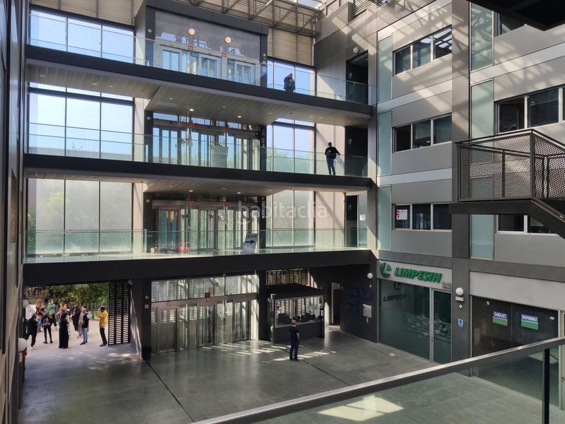 Foto 49c65630-3aeb-4815-ad06-263443309bfe. Aparcament cotxe a Urbadiez - Entrepuentes Sevilla