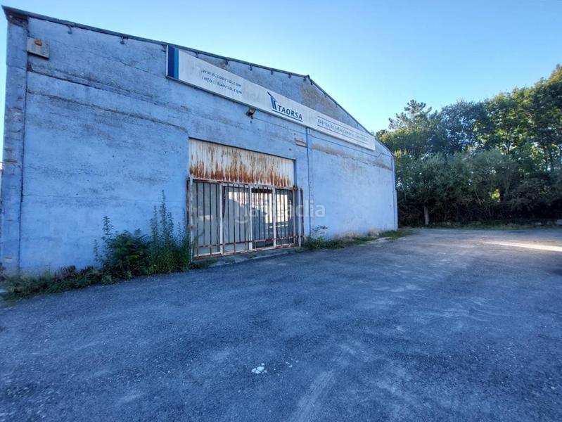 Foto 2fbbd94d-83ce-4871-b279-ad1c17389edf. Bâtiment à usage industriel dans Coles