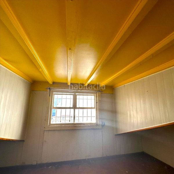 Foto 4e5a9573-20e4-4bbe-9832-532c71bf0c1a. Edificio in Ciudad Vieja Coruña (A)