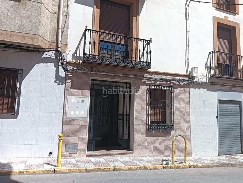 Foto 202f0cd5-7812-4602-a851-a10776f60d8d. Edificio in Villares (Los)