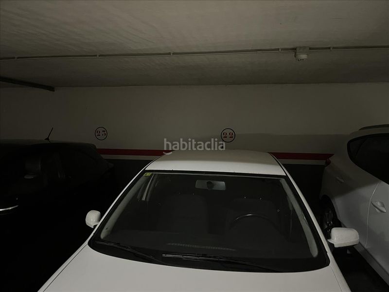 Foto dc50714d-47a4-4f91-be41-32649f2542db. Aparcament cotxe a Universidad Ávila