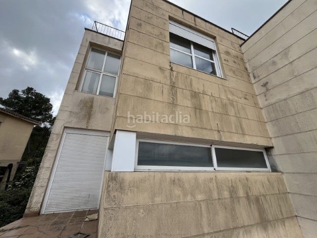 Foto 140480b8-dfb4-4ffd-8412-95dd3d183cdc. Casa a Llacuna (La)