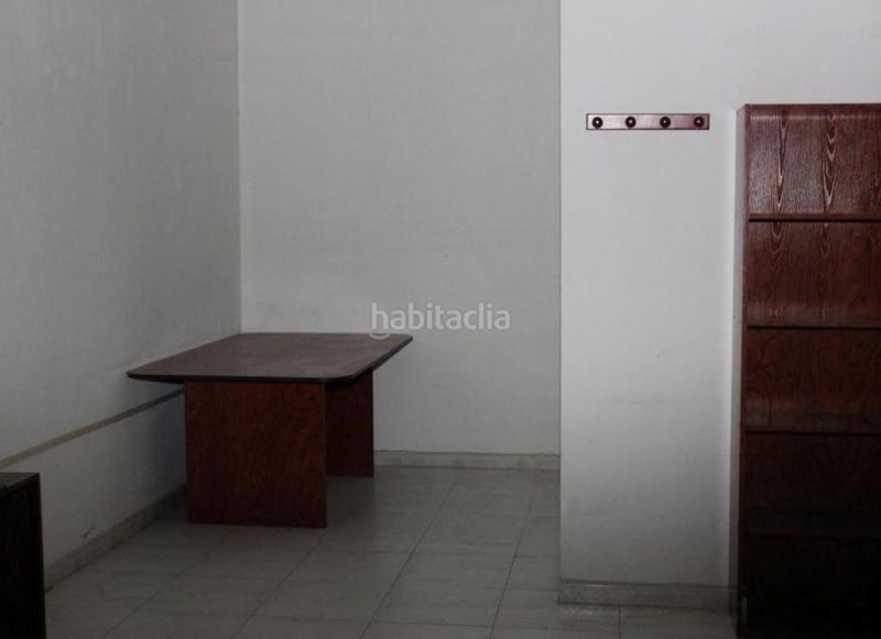 Foto a6db00a7-4e86-4c5e-b33f-b7f2597b4e3f. Local comercial a Centre Vendrell (El)
