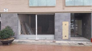 Business premise  Creu de la