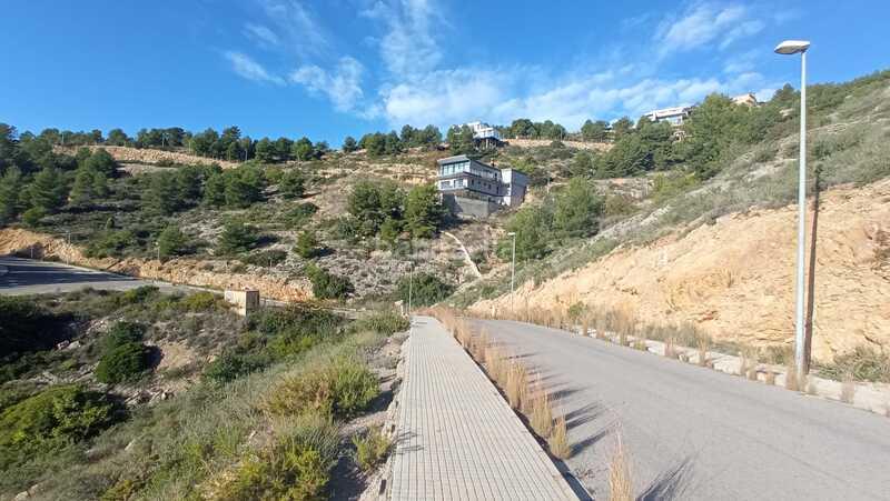 Foto 8b5f9a5b-016a-49ad-9c9a-602d2c1f50c4. Terreny residencial a Alcora (l´)