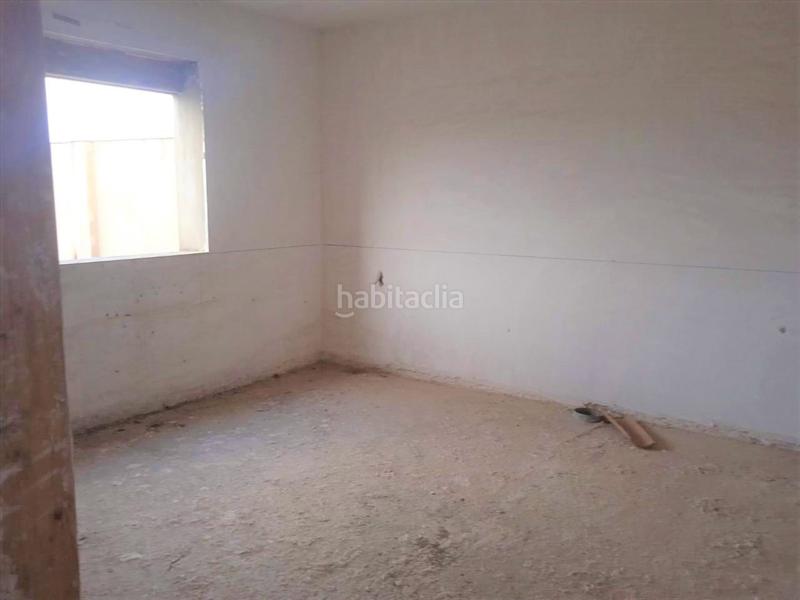 Foto f386fec2-f11c-420d-a757-0e49b8b33c77. Casa adossada a Cala