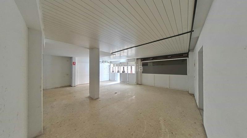 Foto 22c0dfc9-49ab-4ca0-a88e-b682250bbff0. Local comercial a La Roureda Viladecans