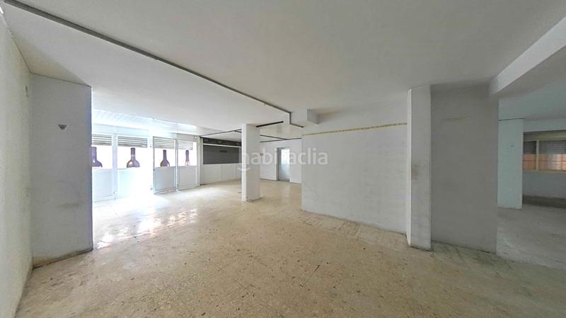 Foto 9183a675-ba30-497d-b29f-f43ef9c31b23. Local comercial a La Roureda Viladecans