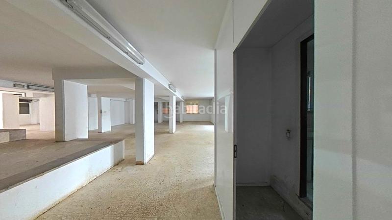 Foto c34eae8d-b2dd-4822-b4d0-28a63026fa40. Local comercial a La Roureda Viladecans