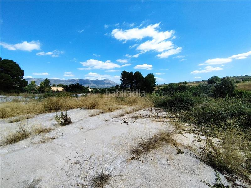 Foto 2ba62b25-a075-4f3b-8d9c-c905bf7ec760. Industrial plot in Cocentaina