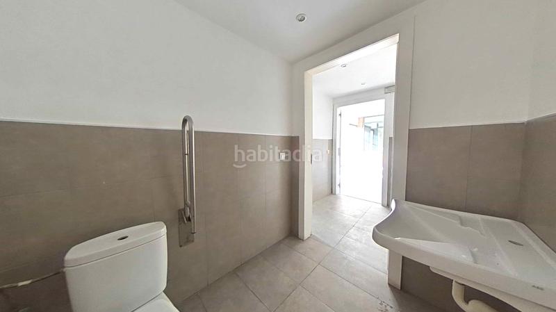 Foto 596d57a8-5602-41d3-9e00-debad5984ed5. Local comercial en Zona Industrial Prat de Llobregat (El)