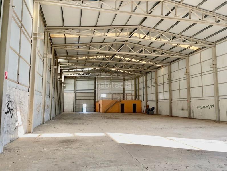 Foto 9878f9e3-2a97-4b92-9094-b902d67b7428. Fabrikhalle in Rodonyà