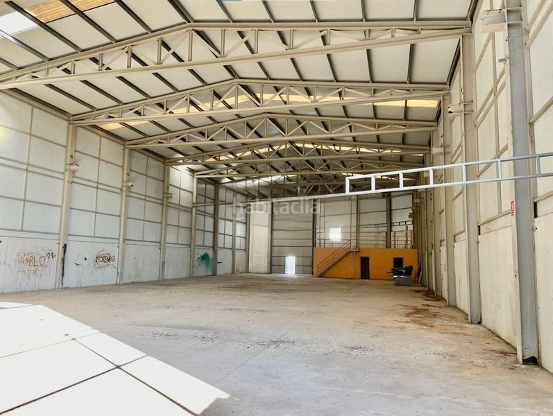 Foto bce9485e-e441-42ea-bd25-8a76fbd76c30. Fabrikhalle in Rodonyà