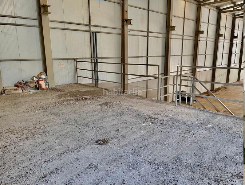 Foto c2bb894f-2c34-45e0-b11e-35fa844c9128. Fabrikhalle in Rodonyà