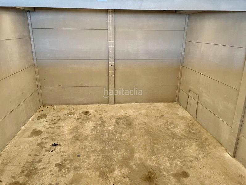 Foto fa8fc7ca-15d7-48a4-a03a-87d8e2a87068. Fabrikhalle in Rodonyà