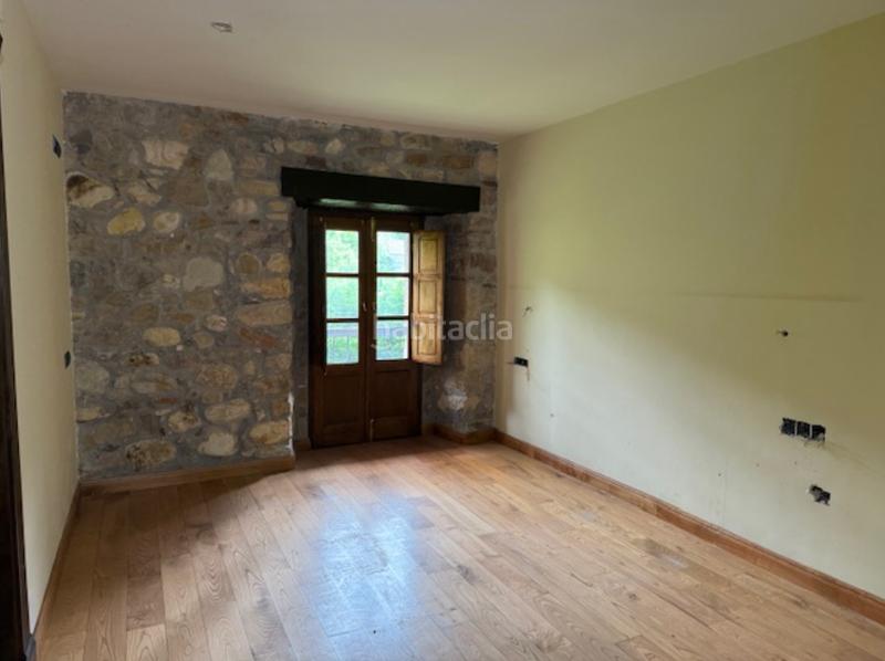 Foto 67aed9c1-2f28-48da-b882-aa87372279c8. Edifici a Tineo