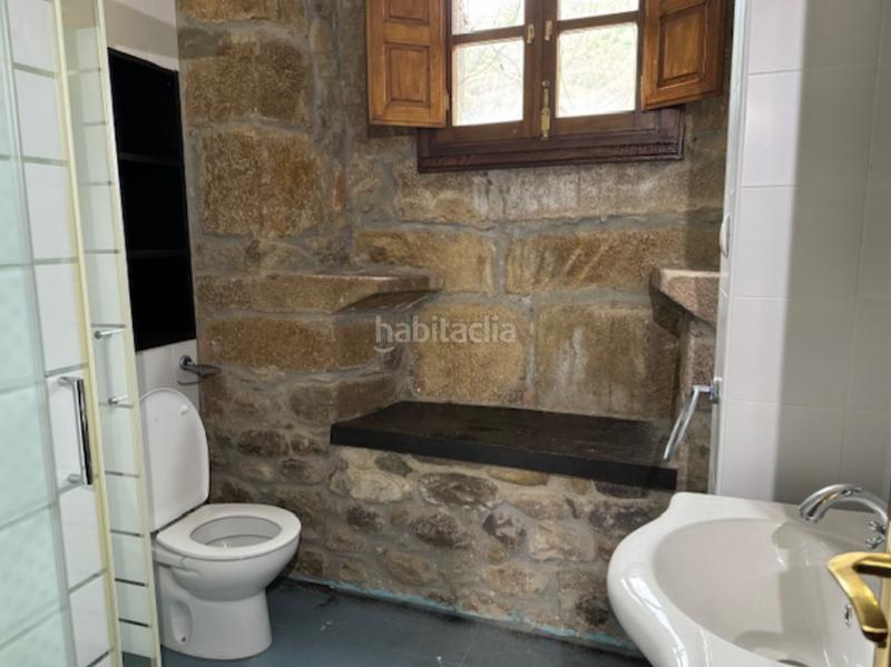 Foto f39a3096-ace1-4b01-8f3b-23be24329d24. Edifici a Tineo