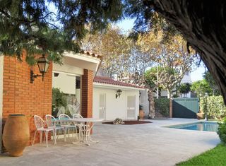 Casa en Centre. Casa a 4 vientos en la calle colón de vilassar de mar