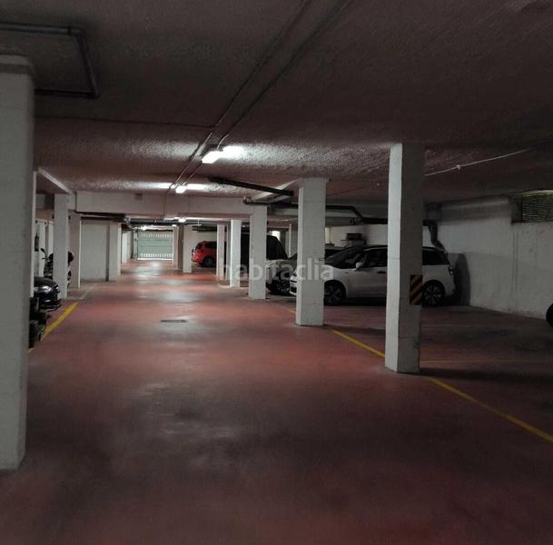 Foto 05110bca-918d-4b40-be6e-03472d1203a1. Parking voiture dans Playa Ostende Castro - Urdiales